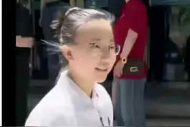 才华与背景：张雨欣VS姜萍，谁才是你心中的"才子佳人"？图片