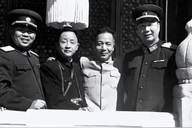 此人是开国大将，后代3位将军2位副主席，儿媳在中国家喻户晓图片