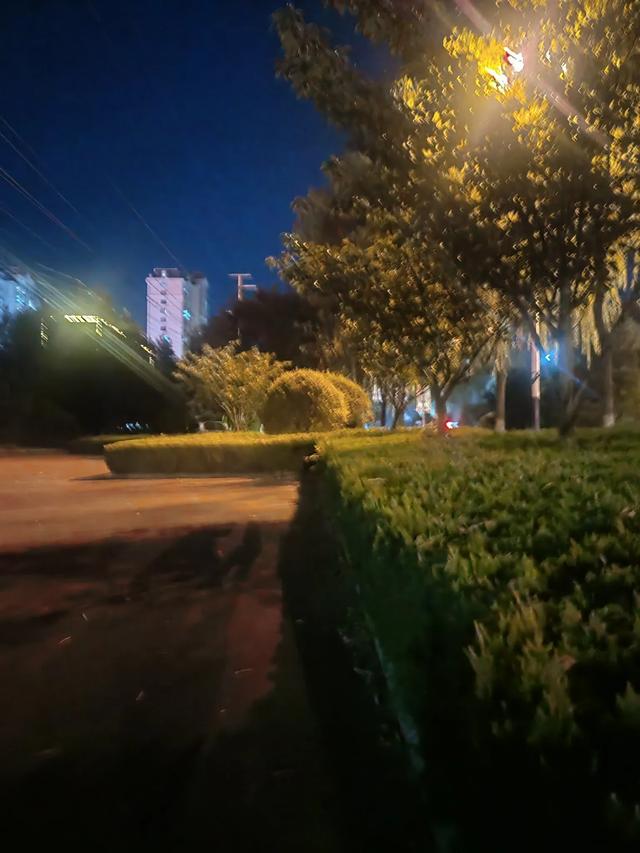 惊了！天热别瞎跑避暑地，在家吹空调才是真香