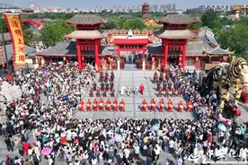 清明上河园：60周岁以上老人重阳节当天可免费游园图片