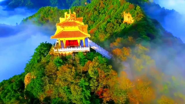 王振宇:秋游白音山