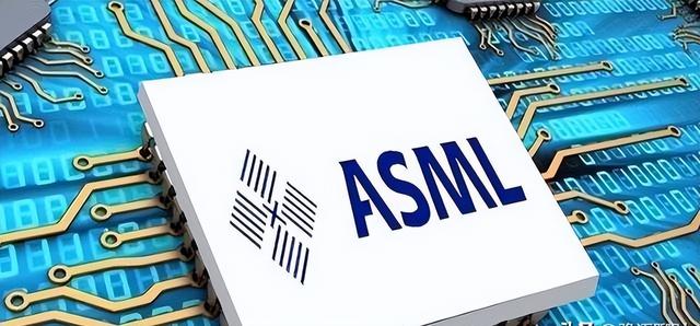 光刻机危机加剧！美、荷正式亮“剑”，美媒：中国芯彻底没招了