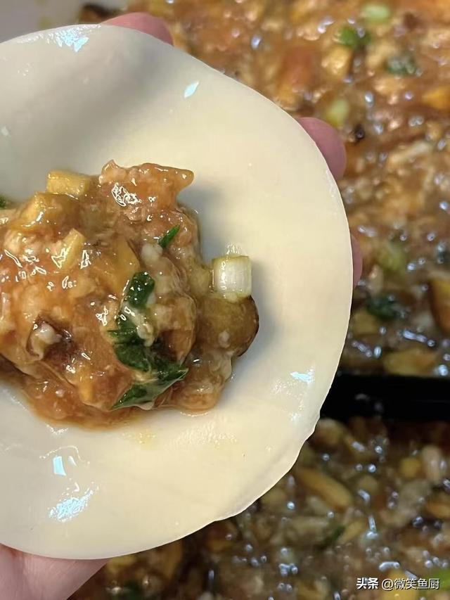 冬至吃饺子，提醒“3馅不上桌，福气不进门”，鲜美应季