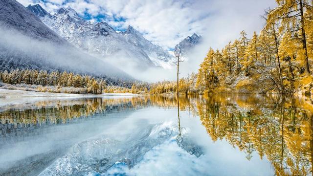 藏羌秘境焕新彩 理县邀您共赴红叶冰雪温泉之约——理县招商引资暨文旅资源推介会在蓉启幕