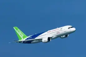 一架C919飞机的售价高达7.76亿，要飞多少年才能回本？图片