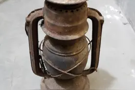 农村没人要的老物件，很多人抢着收，价格很高，看看你家里有没有图片