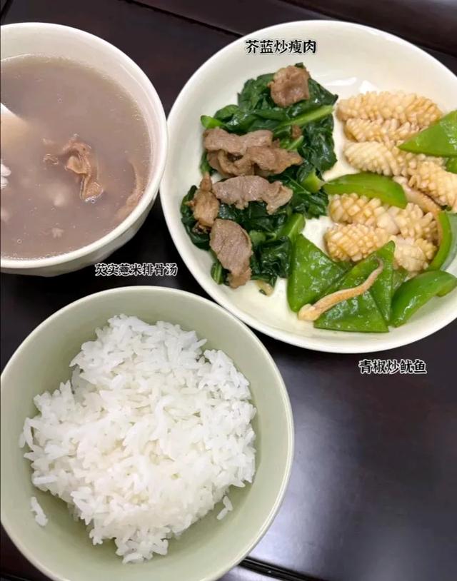 产妇喝花胶煲鸡猪肚 2026年产妇喝花胶煲鸡猪肚汤的功效