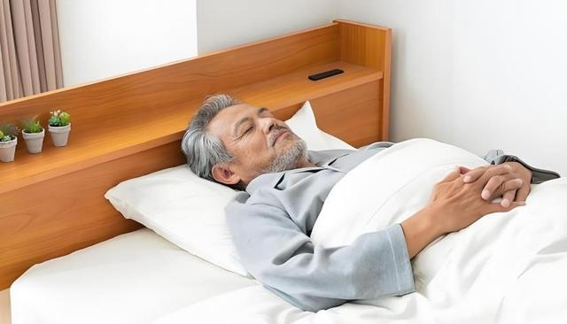 北大研究发现：喜欢夜跑的人	，健康指数是爱晨练的人的10倍不止？