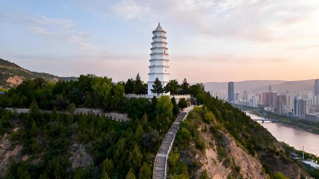 去兰州玩什么？看绝美丹霞、打卡黄河，感受老城的人文魅力