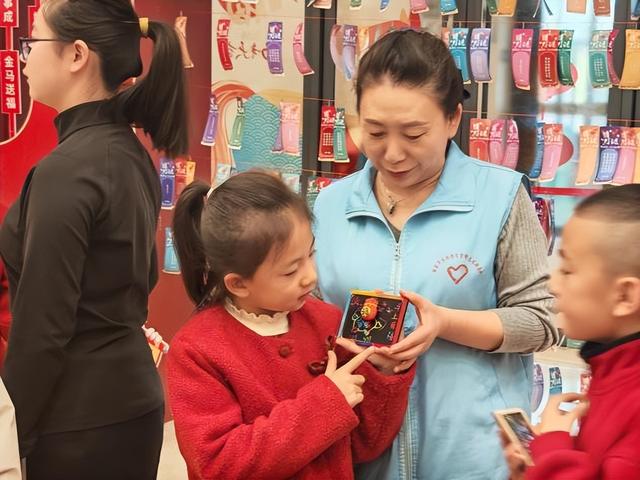 酒泉市博物馆开展“妙手凝祥‘马’上如意”春节主题社教活动