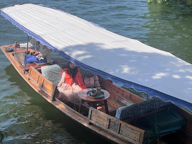 夏日西湖，8月9日。