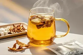春天女性湿气重喝什么茶？几种黄金搭配茶饮祛湿方法！图片