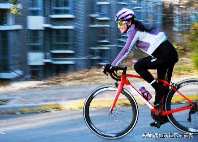 小区1号楼停电·徒步下楼·逛一圈的趣事