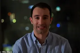 为证明“努力就能成功”，美国富豪净身出户挑战一年赚百万！图片