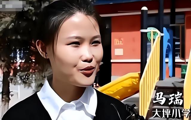 后不后悔？宁夏那个一笑成名拒绝百万签约的小女孩，如今成了这样