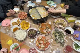 过年剩菜吃完了吗？“热热再吃”合理吗？来听专业医师的说法图片