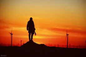 相机色彩空间绝杀！sRGB 和 Adobe RGB 到底怎么选？一图看懂色彩真相图片