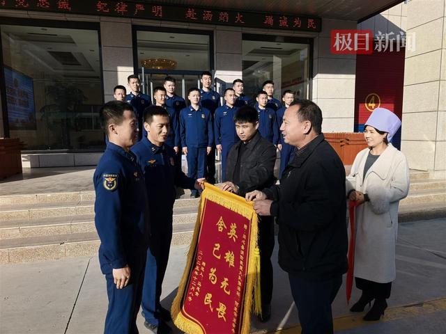 女孩冰窟救人后续，人民日报点赞，阿里奖励5千，房企赠5万购房劵