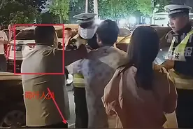 江苏徐州的苏A奔驰车主违规事件：没有半点法律意识?图片