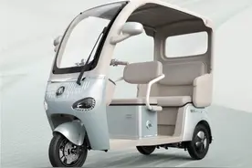 爱玛全新三轮车CA500亮相，空间大接娃好，跑70公里1度电图片