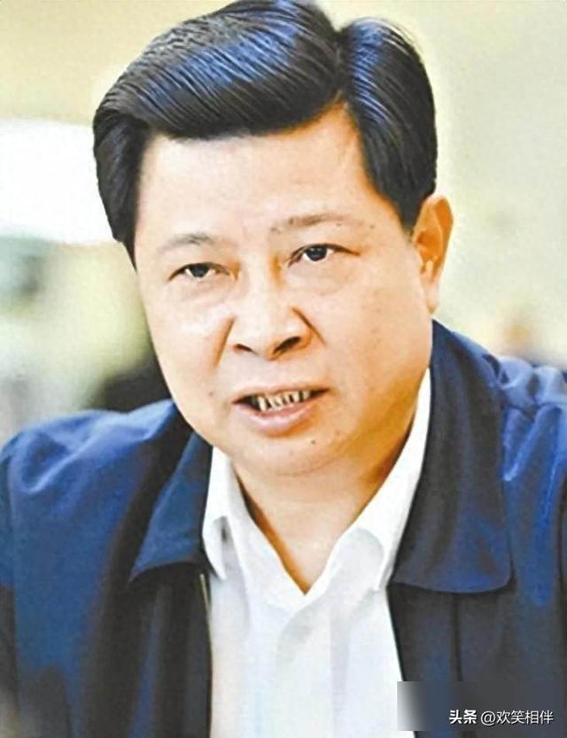 与60多名女性保持不正当性关系，喊着反腐却敛财上亿元的市委书记