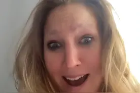 美国女子逛超市一路喷翔，称千万别喝中国的绿色饮料，网友笑喷了图片