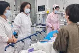 3岁男童误服药片 家长催吐导致窒息！医护深夜上演10分钟“生死营救”转危为安图片