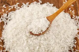 大米也造假?年产不足80吨，却爆卖1000万吨！人吃了有何危害图片