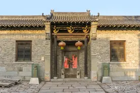 俗话说：“水不走前门，财不离屋檐”，财与屋檐有关系吗？图片