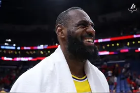 附加赛的王！湖人晋级季后赛，徐静雨：40岁詹姆斯打出了最佳防守球员的表现，对掘金会比去年打得好图片