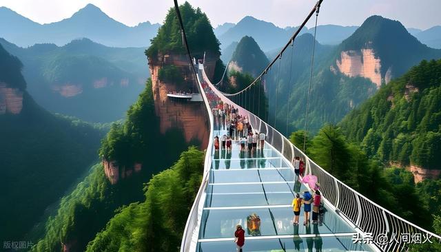 4家湖南组团游，五天闹翻几次，55岁李姐感慨：相处好，同游难。