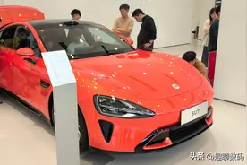 小米SU7被你们测遍了，我就评一下它的车内充电功能吧！图片