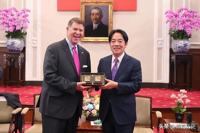 解放军强势压制，萧美琴飞离欧洲，返台前留下2句话，态度很嚣张