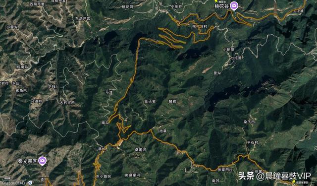 太行山平顺县的天路
