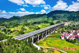 两地通行仅需1小时！广西天巴高速建成通车图片