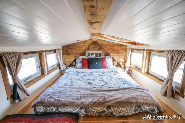 美国夫妻乡间木屋离网生活，熬过冬季与寂寞，陪伴母亲时间自由