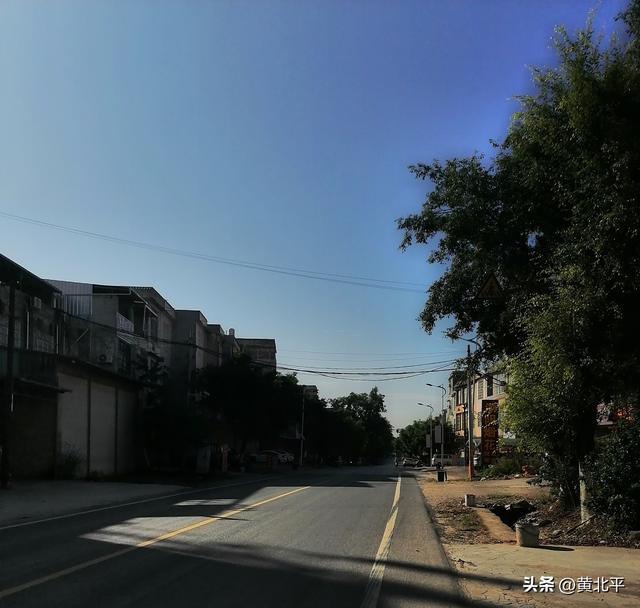 广西南宁市宾阳县与上林县交界四个镇合并的新圩，为何宾馆都没有