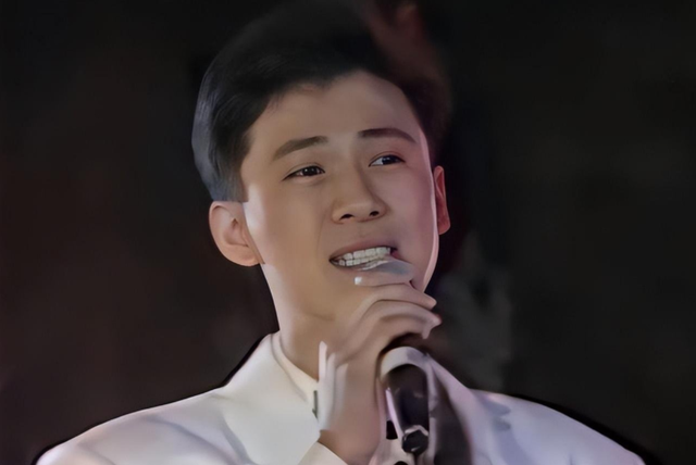 那个连登14次春晚的歌坛巨星，如今家产被拍卖“住进”养老院？