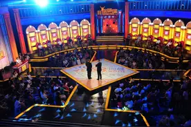 央视名嘴被迫离职，招聘老板破产住“单间”，这档综艺那么邪吗？图片