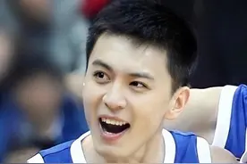 杨鸣被曝疑似婚内出轨！小三怀孕上位，硬气挑明两人婚姻真实状况图片