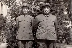 1982年这位上将退居二线，政治待遇最高，故去时享受一个“特权”图片