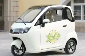 雅迪新三轮篷车上市！搭载 SFC 电机，标配暖风空调，丝滑有料图片