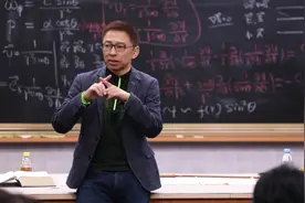 “有钱真痛苦”！沉迷物理的张朝阳，去年赚了40亿图片