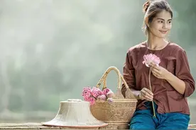 我和哥哥是双胞胎，85年替他相亲，结果我俩分别被俩姐妹花看上了图片