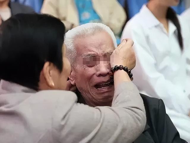 花费1亿请赵本山代言，成本2毛骗农户200亿，创始人被判无期徒刑