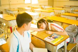 嫉妒心非常强的人，多半有这几个表现，不值得交往图片