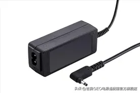 笔记本电源适配器通用吗？图片