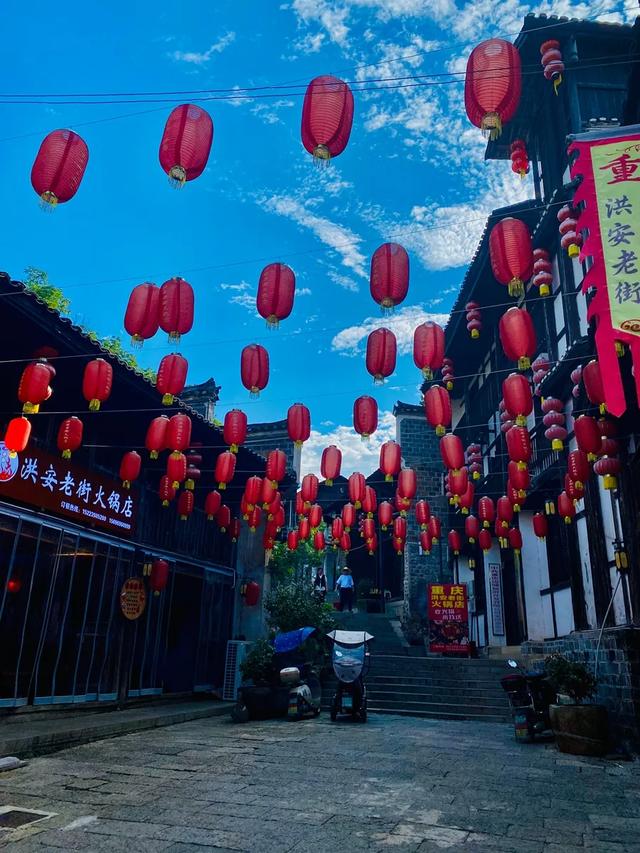 边城印象:一口吃三省 三地闻鸡鸣!