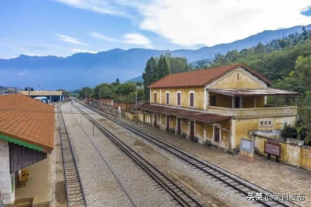 坐着火车游红河，州庆见！