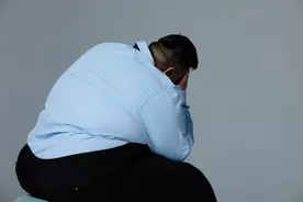 现在流行不吃晚饭，但是不吃晚饭有什么好处？听听医生怎么说图片